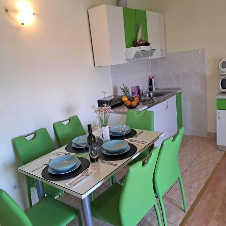 Nice Small Apartment With A Sea View Kaštela 外观 照片